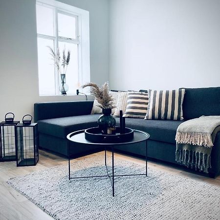 Day Dream Central Akureyri Two Bedroom Apartment Zewnętrze zdjęcie